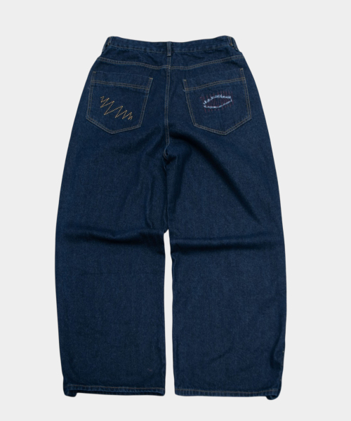 SOMEPLACE MAN(サムプレイス・マン)の「ヴィンテージチェック ハイネック ロゴ刺繍 オーバーサイズ ブルゾン コットン 2WAY ジャケット ジャンパー_2COLOR(デニムパンツ・メンズ・ダークブルー・FREE)」の2枚目の写真