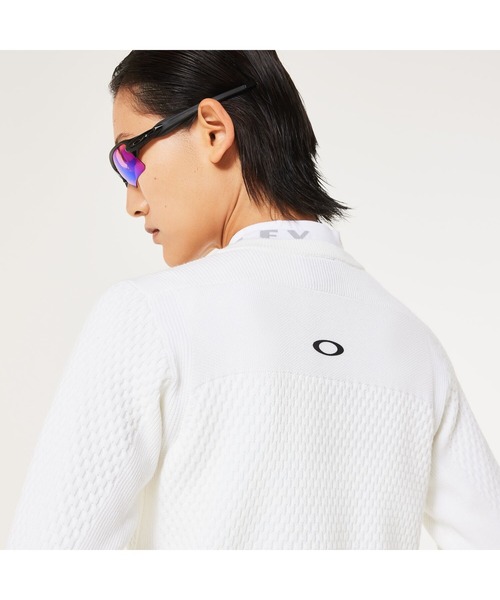 OAKLEY(オークリー)の「【最新】 オークリー ELEVATE SURFACE SWEATER CREW 3.0/ニットトップス/ゴルフ/レディース/OAKLEY(ニット/セーター・レディース・ブルーグレー/ブラック/ホワイト・L/XS/S/M)」の15枚目の写真