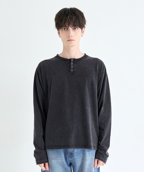 ASTRONOMY(アストロノミー)の「ヘンリーネックロングスリーブTシャツ カットソー ヴィンテージ加工/無地(Tシャツ/カットソー・メンズ・ブラウン/ブラック/ホワイト/チャコール・L/M)」の14枚目の写真