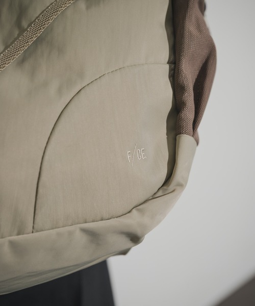 THE GOODLAND MARKET(ザグッドランドマーケット)の「F/CE. TWILL MINI SHOULDER BAG(ショルダーバッグ・メンズ・ベージュ/ブラック・FREE)」の5枚目の写真