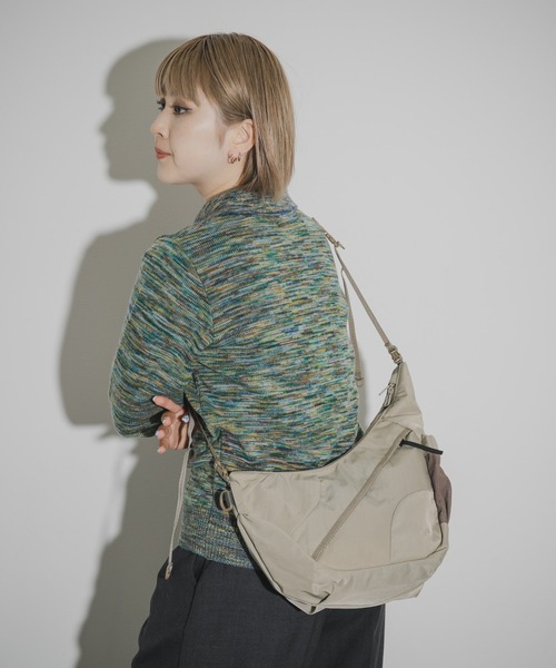 THE GOODLAND MARKET(ザグッドランドマーケット)の「F/CE. TWILL MINI SHOULDER BAG(ショルダーバッグ・メンズ・ベージュ/ブラック・FREE)」の6枚目の写真
