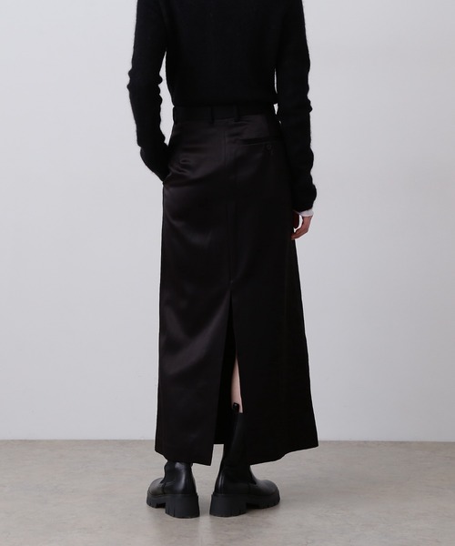 YLEVE(イレーヴ)の「YLEVE / WOOL MOHAIR GABA x VISCOSE COTTON SATIN SKIRT(スカート・レディース・ブラック/ネイビー・0/1/2)」の5枚目の写真