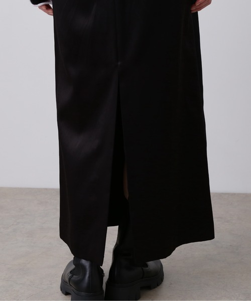 YLEVE(イレーヴ)の「YLEVE / WOOL MOHAIR GABA x VISCOSE COTTON SATIN SKIRT(スカート・レディース・ブラック/ネイビー・0/1/2)」の8枚目の写真