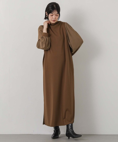 Gready Brilliant(グレディブリリアン)の「カット×割繊スリーブボトルネック(ワンピース・レディース・キャメル/ブラック・FREE)」の6枚目の写真