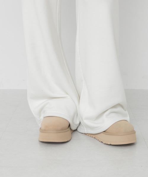 UGG（アグ）の「UGG　TAZZELLE（その他シューズ・レディース・キャメル/ブラック/ベージュ・6/8/7）」の7枚目の写真