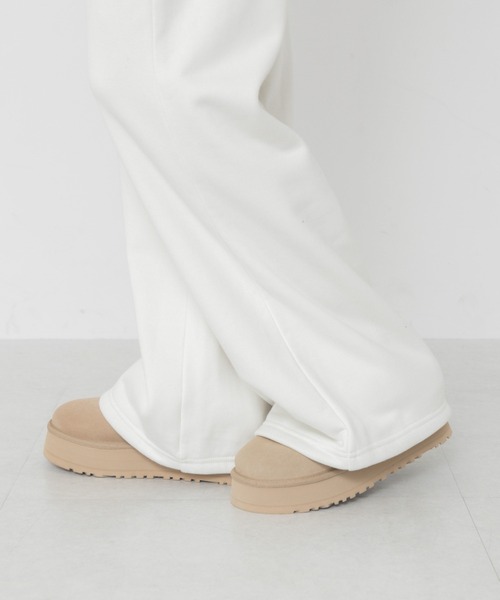 UGG（アグ）の「UGG　TAZZELLE（その他シューズ・レディース・キャメル/ブラック/ベージュ・6/8/7）」の8枚目の写真