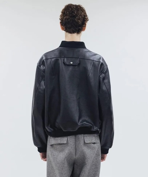 OUAT(オーユーエーティー)の「【OUAT】BOMBER JACKET(ブルゾン・メンズ・ブラック・2/3)」の2枚目の写真