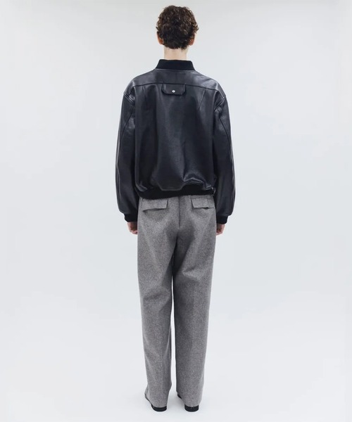 OUAT(オーユーエーティー)の「【OUAT】BOMBER JACKET(ブルゾン・メンズ・ブラック・2/3)」の4枚目の写真