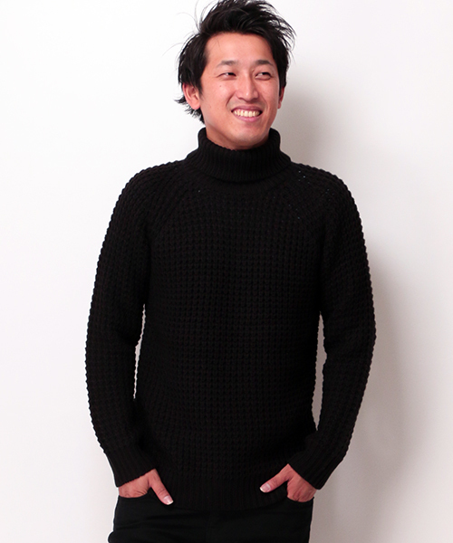 VENCEEXCHANGE（ヴァンスエクスチェンジ）の「【BITTER1月号 掲載商品】ワッフル編みタートルネックプルオーバー（ニット/セーター・メンズ・オフホワイト/ダークグリーン/ブラック・LARGE/MEDIUM）」の12枚目の写真