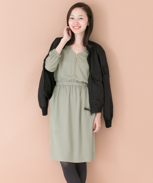 URBAN RESEARCH（アーバンリサーチ）の「UR フロントZIPワンピース（ワンピース・レディース・ベージュ/オリーブ/ブラック・FREE）」の15枚目の写真