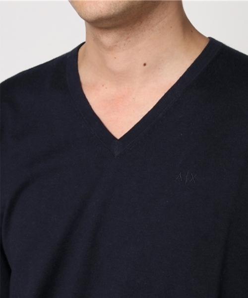 ARMANI EXCHANGE(アルマーニエクスチェンジ)の「【AXアルマーニ エクスチェンジ】Vネック ニット(ニット/セーター・メンズ・ネイビー・LARGE/MEDIUM/SMALL/X-LARGE/X-SMALL)」の5枚目の写真