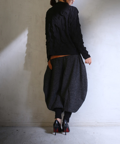 antiqua（アンティカ）の「ドットボトルネックトップス（Tシャツ/カットソー・レディース・ブラック/グレー・FREE）」の4枚目の写真