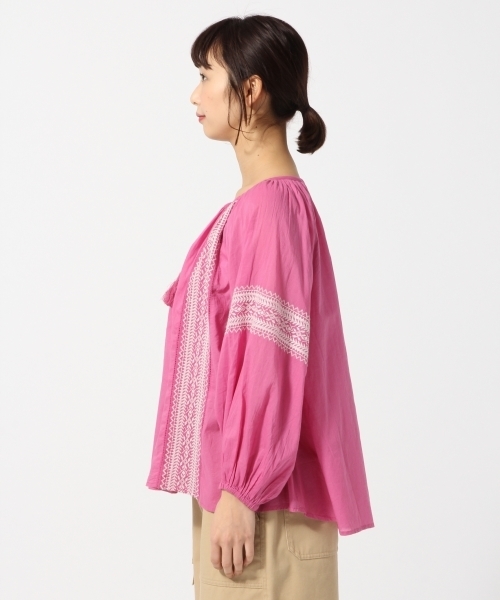 LOWRYS FARM(ローリーズファーム)の「シシュウブラウス/LS 785958 (シャツ/ブラウス・レディース・ブラウン/オフホワイト/ピンク・FREE)」の5枚目の写真