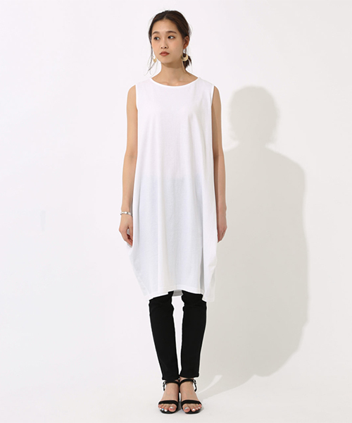 AZUL by moussy(アズールバイマウジー)の「コクーンカットロングワンピース(ワンピース・レディース・オフホワイト/ネイビー/ブラック系その他・SMALL/MEDIUM)」の17枚目の写真
