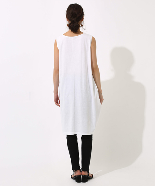 AZUL by moussy(アズールバイマウジー)の「コクーンカットロングワンピース(ワンピース・レディース・オフホワイト/ネイビー/ブラック系その他・SMALL/MEDIUM)」の14枚目の写真