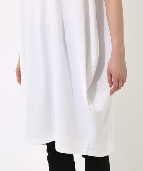 AZUL by moussy(アズールバイマウジー)の「コクーンカットロングワンピース(ワンピース・レディース・オフホワイト/ネイビー/ブラック系その他・SMALL/MEDIUM)」の21枚目の写真