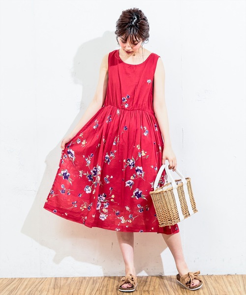 natural couture（ナチュラルクチュール）の「コットンボイルフラワーワンピ（ワンピース・レディース・オフホワイト/ブラック/レッド・FREE）」の2枚目の写真