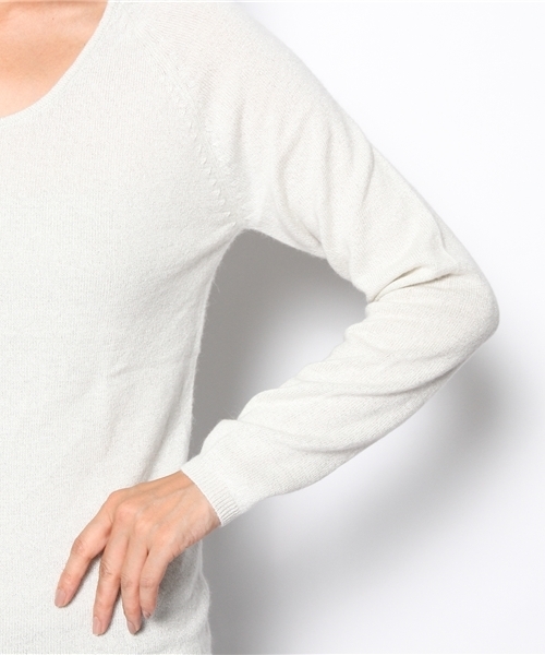 BEAUTY&YOUTH UNITED ARROWS（ビューティーアンドユースユナイテッドアローズ）の「BYTF キリカエラメ ラウンドネックプルオーバー ◆（ニット/セーター・レディース・ホワイト/ライトグレー/モカ/ライトピンク・フリー）」の9枚目の写真