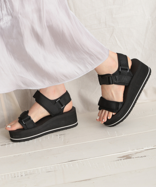 Heather（ヘザー）の「ライトソールスポサン　835889（サンダル・レディース・ホワイト/ブラック/ベージュ・M/L）」の2枚目の写真