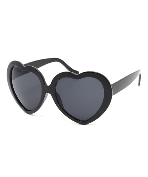 WEGO(ウィゴー)の「WEGO/ハートサングラス(サングラス・レディース・ホワイト/ブラック/パープル/ライトパープル/ピンク/ライトピンク/レッド/サックスブルー・FREE)」の3枚目の写真