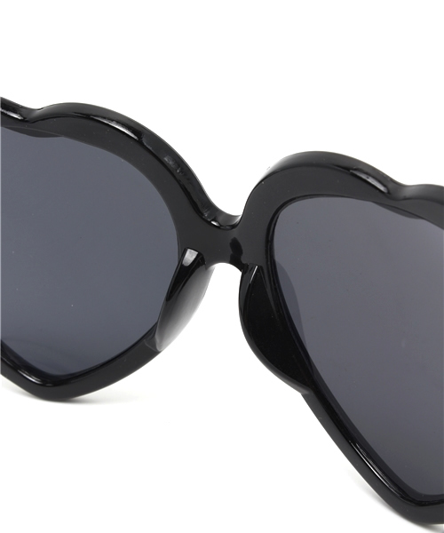 WEGO(ウィゴー)の「WEGO/ハートサングラス(サングラス・レディース・ホワイト/ブラック/パープル/ライトパープル/ピンク/ライトピンク/レッド/サックスブルー・FREE)」の9枚目の写真