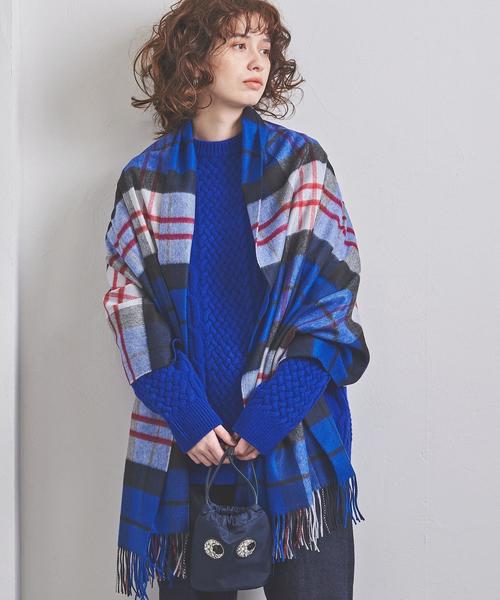 Johnstons of Elgin（ジョンストンズオブエルガン）の「＜JOHNSTONS（ジョンストンズ）＞カシミヤ M/V ストール（ストール/ショール・レディース・オレンジ/コバルトブルー/ブラック/グレー/ネイビー・FREE）」の4枚目の写真