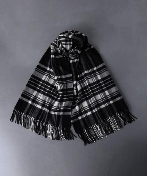 Johnstons of Elgin（ジョンストンズオブエルガン）の「＜JOHNSTONS（ジョンストンズ）＞カシミヤ M/V ストール（ストール/ショール・レディース・オレンジ/コバルトブルー/ブラック/グレー/ネイビー・FREE）」の8枚目の写真