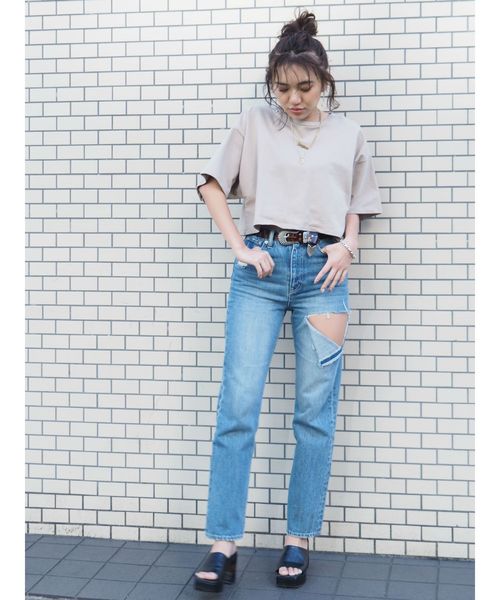 EVRIS（エヴリス）の「カットアウトデニムパンツ（デニムパンツ・レディース・ライトブルー/インディゴブルー・SMALL/MEDIUM）」の18枚目の写真