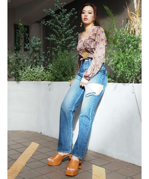 EVRIS（エヴリス）の「カットアウトデニムパンツ（デニムパンツ・レディース・ライトブルー/インディゴブルー・SMALL/MEDIUM）」の16枚目の写真
