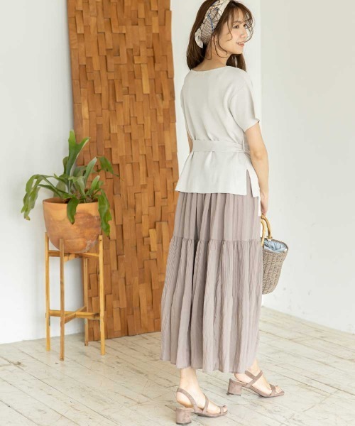 12Twelve Agenda(トゥエルブ アジェンダ)の「シャイニーボイルプリーツ切替スカート(スカート・レディース・ベージュ/ブラウン/ブルー・M)」の13枚目の写真