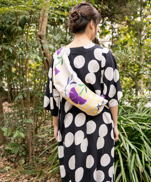 カヤ】行楽たすきバッグ 和モダン花（ショルダーバッグ）｜カヤ（カヤ