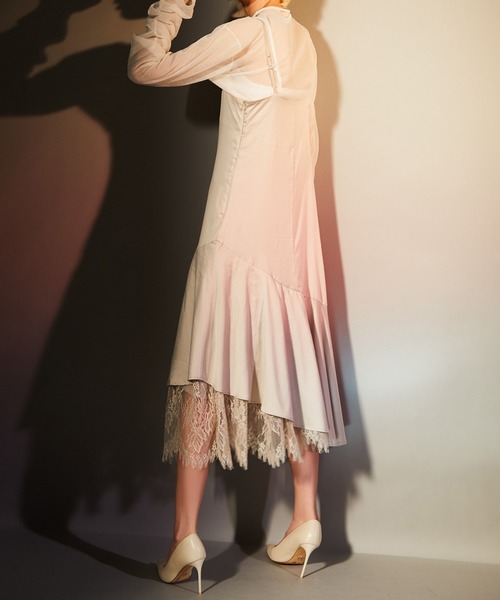 EIMY ISTOIRE（エイミーイストワール）の「レイヤードサテンフレアワンピース（ワンピース・レディース・グレー/ブラック/ベージュ・FREE）」の9枚目の写真