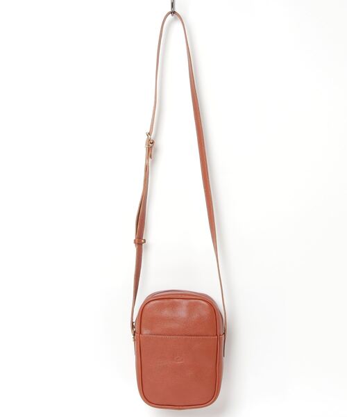 IL BISONTE(イルビゾンテ)の「IL BISONTE / ORIGINAL LEATHER / クロスボディバッグ(ショルダーバッグ・レディース・ブラック/オリーブ/グリーン/ナチュラル/レッド/グレー/ライトブラウン/ダークブラウン/オレンジ/ネイビー/レンガ・FREE)」の10枚目の写真