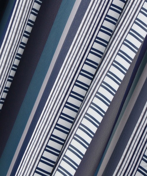 NICOLE white(ニコルホワイト)の「ストライプギャザースカート(スカート・レディース・レッド/ネイビー・FREE)」の3枚目の写真