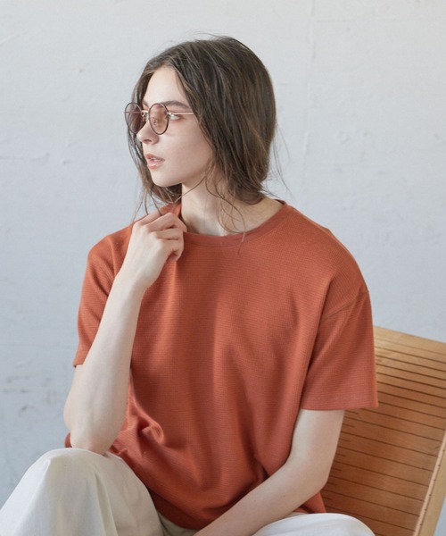 CLEARIMPRESSION （クリアインプレッション）の「《musee》ワッフルプルオーバー（Tシャツ/カットソー・レディース・ホワイト/ブラック/キャメル・フリー）」の8枚目の写真