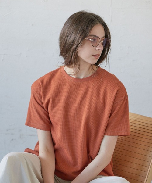 CLEARIMPRESSION （クリアインプレッション）の「《musee》ワッフルプルオーバー（Tシャツ/カットソー・レディース・ホワイト/ブラック/キャメル・フリー）」の6枚目の写真