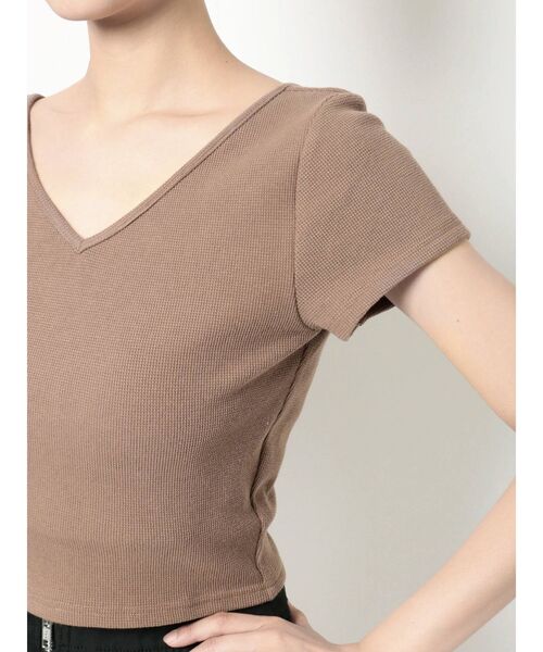 GYDA(ジェイダ)の「ワッフル2WAYスピンドルTシャツ(Tシャツ/カットソー・レディース・オフホワイト/ブラック/ベージュ・FREE)」の11枚目の写真