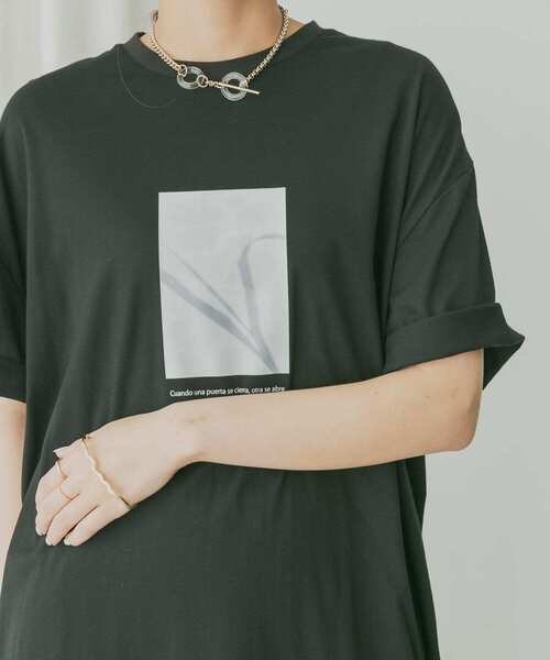 KBF+（ケービーエフプラス）の「KBF+　アソートモノトーンフォトTシャツ（Tシャツ/カットソー・レディース・オフホワイト/ブラック・ONE）」の3枚目の写真