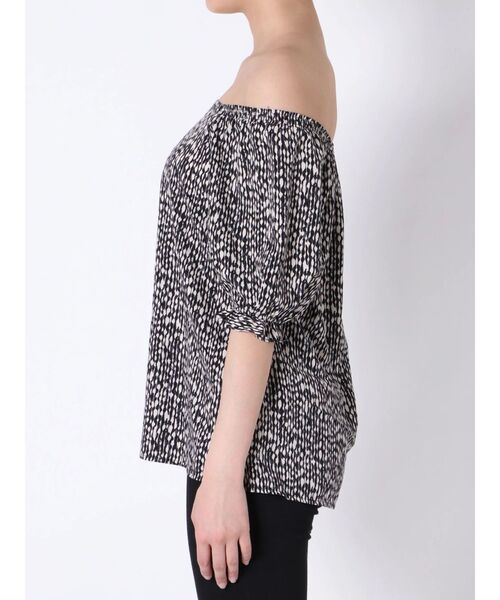 EMODA（エモダ）の「ギャザーオフショルダートップ（シャツ/ブラウス・レディース・その他/ブラック/グレー/ピンク・FREE）」の12枚目の写真