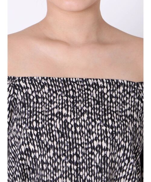 EMODA（エモダ）の「ギャザーオフショルダートップ（シャツ/ブラウス・レディース・その他/ブラック/グレー/ピンク・FREE）」の14枚目の写真