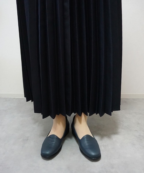 HERMOSA(エレモーサ)(エレモーサ)の「ソフト牛革 3Eカジュアルシューズ(モカシン/デッキシューズ・レディース・ブラック/ブロンズ/ネイビー/ブルー系その他/ブラック系その他・23.5cm/23.0cm/24.0cm/22.5cm/24.5cm/22.0cm/21.5cm)」の14枚目の写真