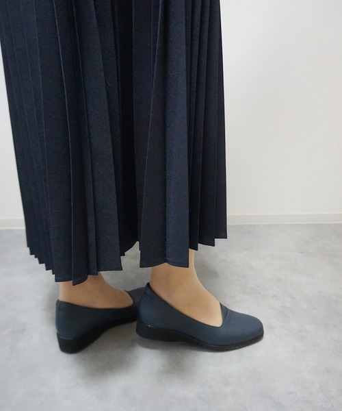 HERMOSA(エレモーサ)(エレモーサ)の「ソフト牛革 3Eカジュアルシューズ(モカシン/デッキシューズ・レディース・ブラック/ブロンズ/ネイビー/ブルー系その他/ブラック系その他・23.5cm/23.0cm/24.0cm/22.5cm/24.5cm/22.0cm/21.5cm)」の13枚目の写真