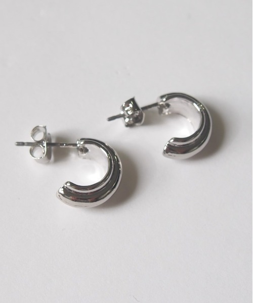 mille blanc(ミルブラン)の「【ニッケルフリー】シンプルメタルピアス(ピアス(両耳用)・レディース・ゴールド/シルバー・FREE)」の1枚目の写真