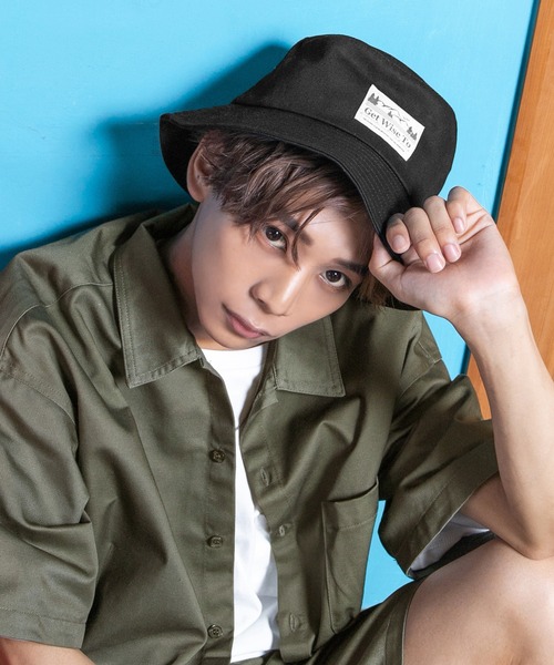 PairPair(ペアペア)の「ワッペン付きバケットハット(ユニセックス)(ハット・レディース・ブラック/アイボリー・FREE)」の2枚目の写真