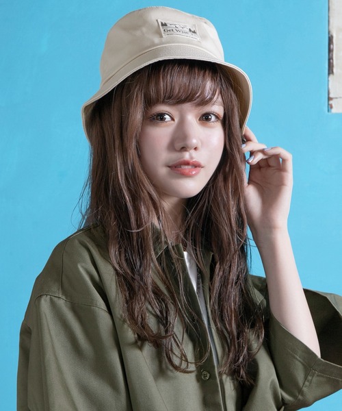 PairPair(ペアペア)の「ワッペン付きバケットハット(ユニセックス)(ハット・レディース・ブラック/アイボリー・FREE)」の3枚目の写真