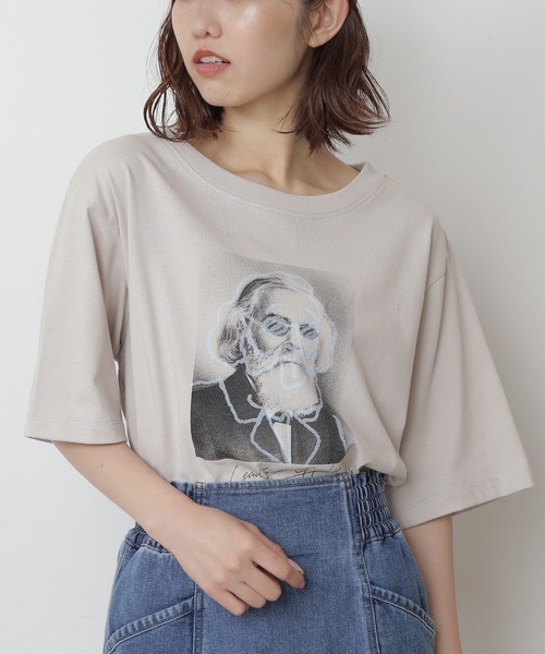 FREE'S MART(フリーズマート)の「モノトーンフォトグラフィティプリントTシャツ(Tシャツ/カットソー・レディース・ホワイト/ブラック/グレー・FREE)」の3枚目の写真