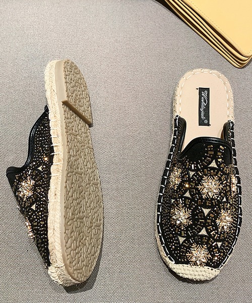 me+em select（ミームセレクト）の「ストーンビジュー刺繍ジュートフラットサンダル（サンダル・レディース・ブラック/アイボリー・24/23.5）」の5枚目の写真