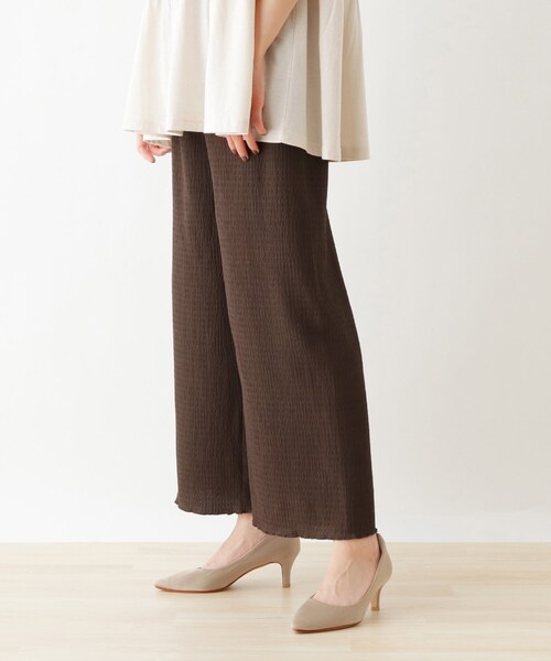 SHOO・LA・RUE(シューラルー)の「◆シャーリングサッカーワイドパンツ(その他パンツ・レディース・ピンク系/ブラック/ダークブラウン・00)」の2枚目の写真