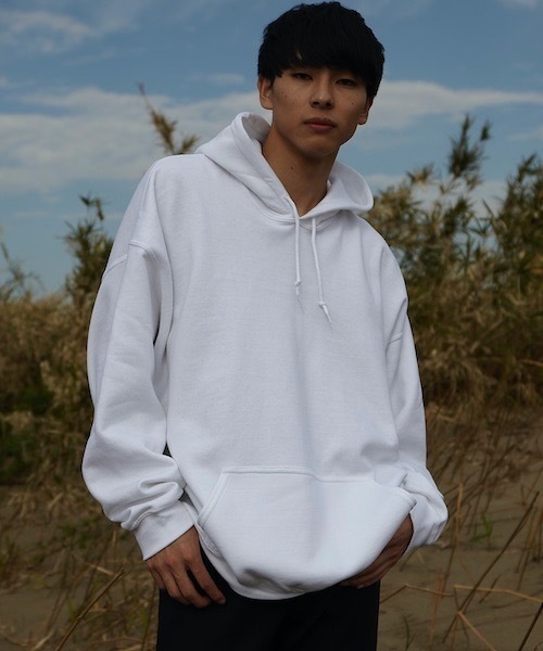 GILDAN(ギルダン)の「ヘビーブレンド 8.0oz フーディー プルオーバー(パーカー・メンズ・ホワイト/レッド/カーキ/マルーン/グレー/ブラック/ネイビー/ピンク・SMALL/MEDIUM/LARGE/X-LARGE/XX-LARGE)」の10枚目の写真