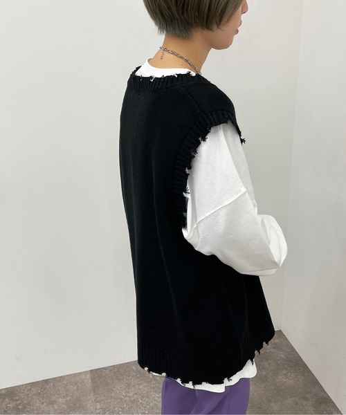 apres jour mignon(アプレジュールミニョン)の「Vダメージニットベスト【ZOZOTOWN限定アイテム】(ベスト・レディース・オレンジ/アイボリー/ダークグリーン/ブラック・X-LARGE/フリー)」の11枚目の写真
